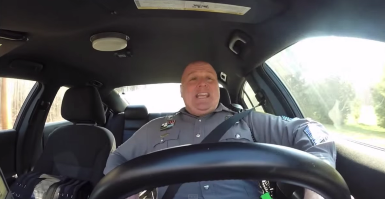 Police officer ‘shakes it off’ to Taylor Swift