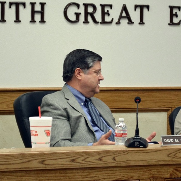 Dumas commissioner’s use of personal email could open city to fines, sanctions