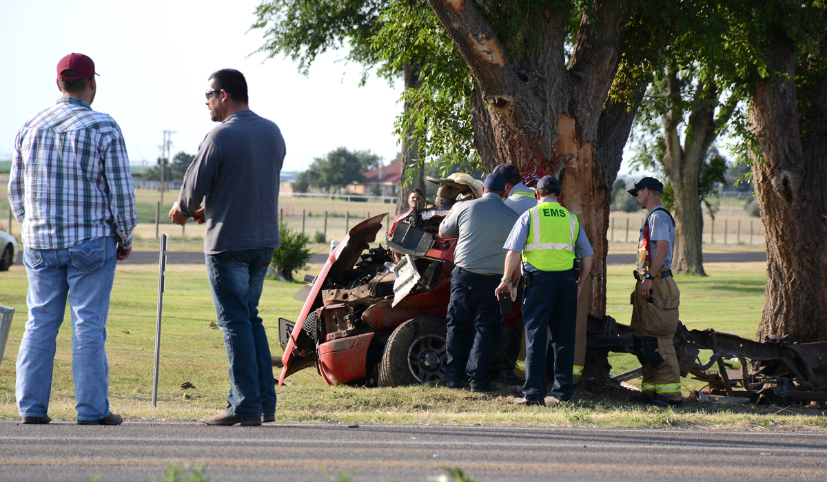 Two people died in wreck north of Dumas, another was seriously injured
