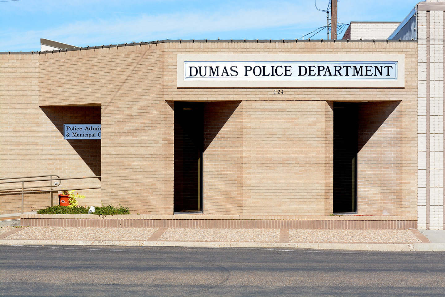Dumas police log accidents, burglaries — and a few clown sightings